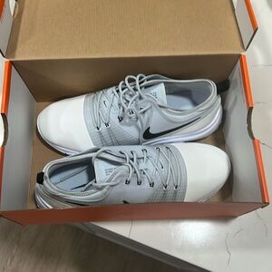Nike Women’s Golf Shoes NWOT